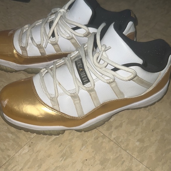 Jordan 11s - Picture 2 of 2
